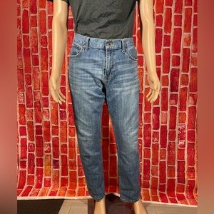 LUCKY * BRAIND light blue jeans.